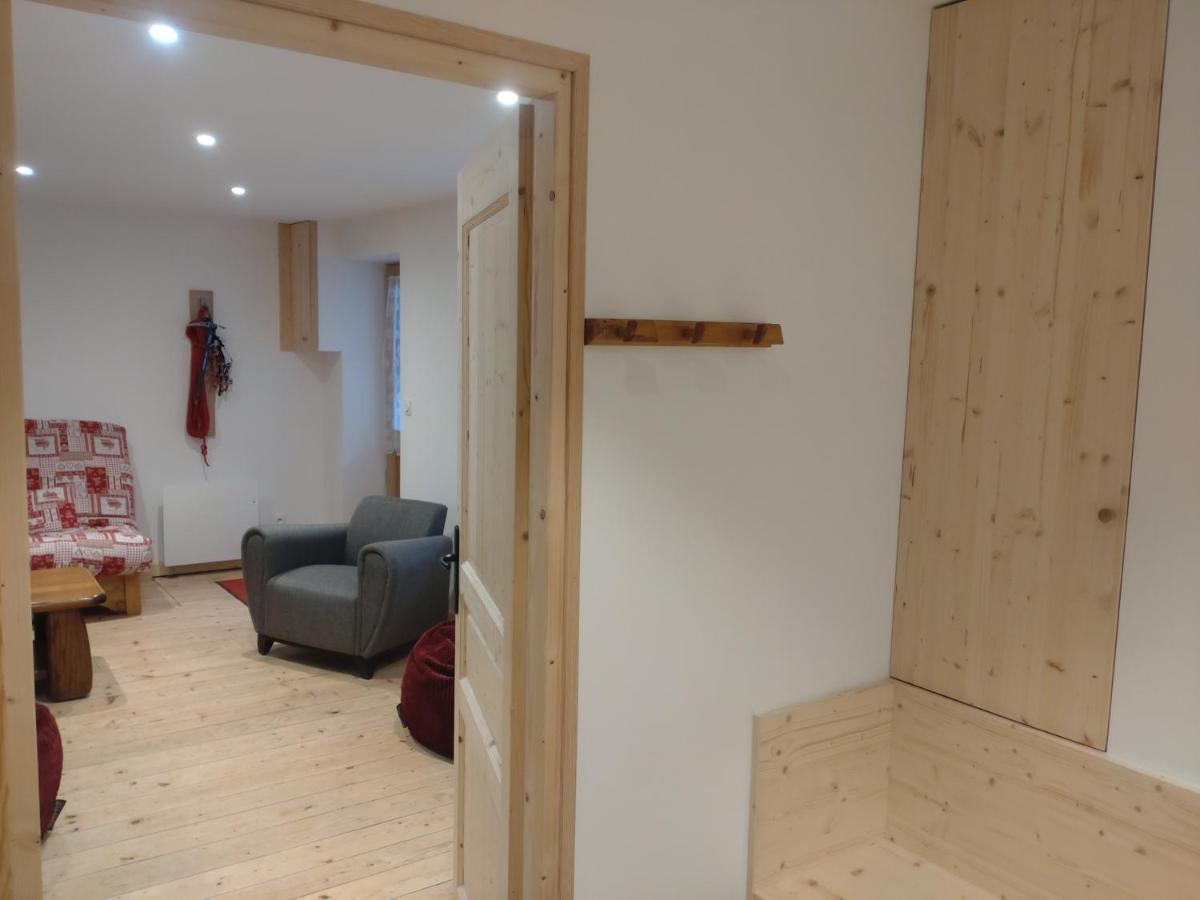 La Maizon Du Bois - Le Haut Appartement De 130 M2 - Le Bas Appartement De 70 M2 ラ・プラーニュ エクステリア 写真